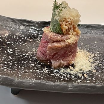 Hihimanu Sushi - Sushi Bars Near Me - Honolulu, Hawaii