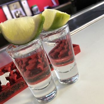 Coach Sport Bar - Tequila shots - Sports Bars Near Me - Cabo San Lucas, BCS