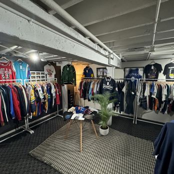 TIMELESS VINTAGE - Updated October 2025 - 45 Photos & 56 Reviews - 110 ...