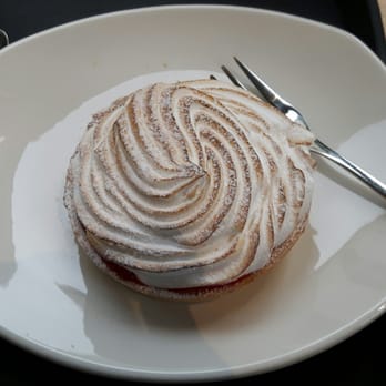 Felzl - Ribisel Tartelette... - Bakeries Near Me - Vienna, 9