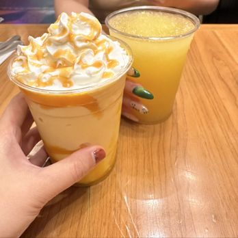 LA Rose Cafe - Mango smoothie I dream about - Filipino Near Me - Los Angeles, California LA Rose Cafe - Mango smoothie I dream about - Filipino Near Me - Los Angeles, California