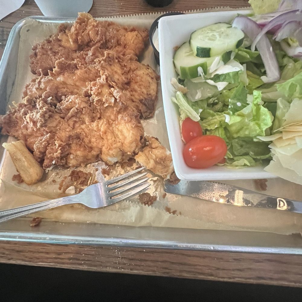 Bumpa's Local #349 - Chicken n salad - Sports Bars Near Me - Tallahassee, Florida