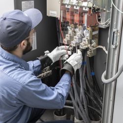 Home Power Systems and Commercial Power Systems - Our team has extensive electrical backgrounds with many holding electrical master licenses.