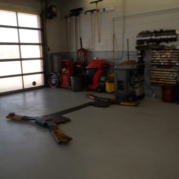Mulloys Automotive - Clean and neat - Auto Repair Near Me - Newtown Square, Pennsylvania Mulloys Automotive - Clean and neat - Auto Repair Near Me - Newtown Square, Pennsylvania