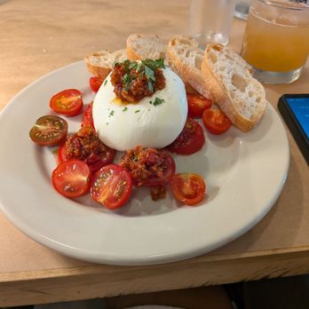 Runa - Burrata and local tomatoes - French Near Me - New Paltz, New York Runa - Burrata and local tomatoes - French Near Me - New Paltz, New York