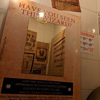Cytat Cafe - Harry Potter bathroom - Cafes Near Me - Kraków, Massachusetts
