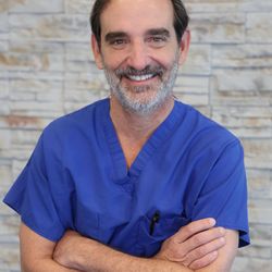 Noel R Williams, MD