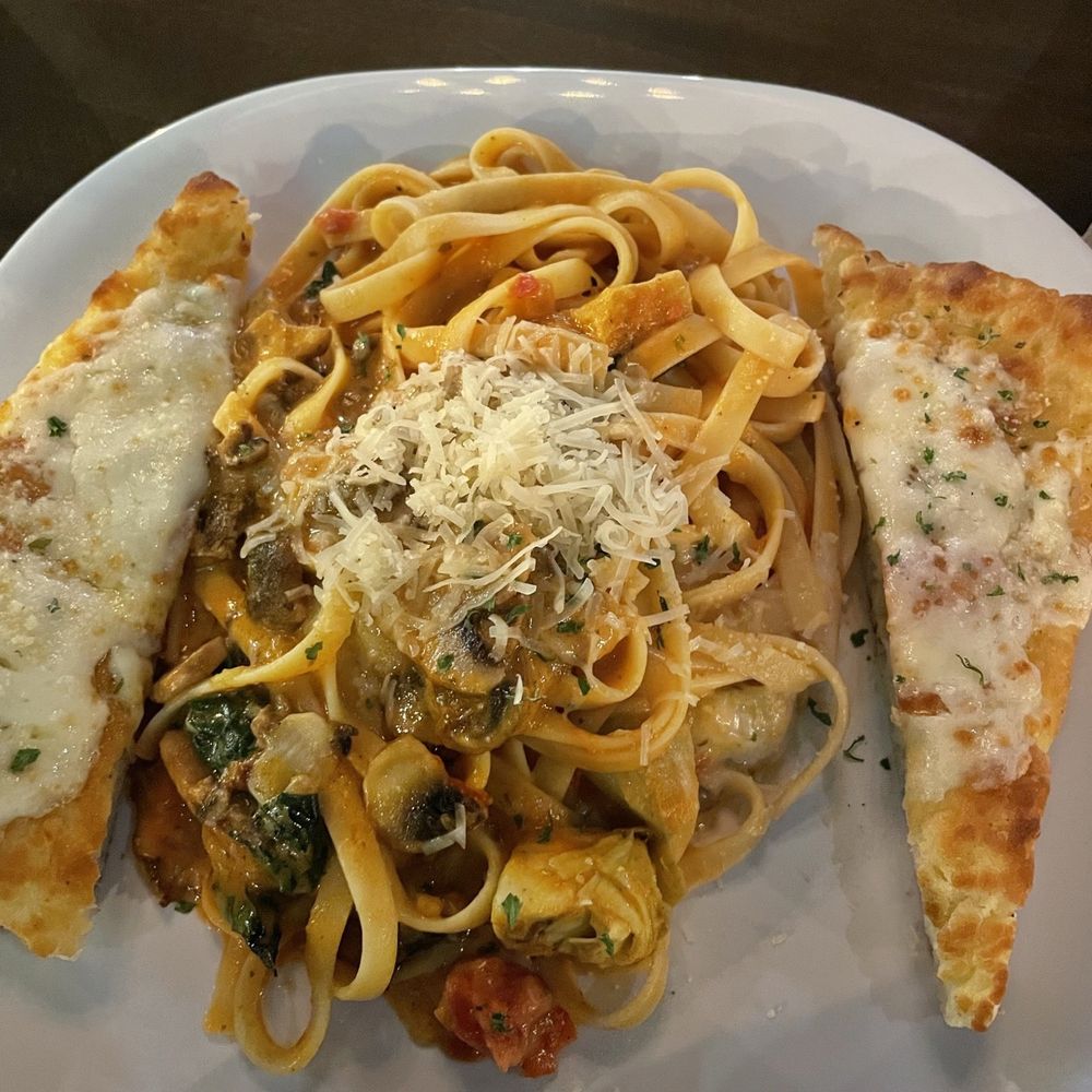 Crust Pizza - Fettuccine Primavera - Pizza Near Me - Cypress, Texas