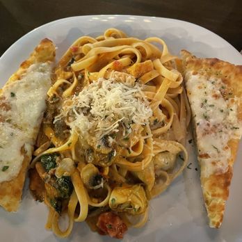 Crust Pizza - Fettuccine Primavera - Pizza Near Me - Cypress, Texas Crust Pizza - Fettuccine Primavera - Pizza Near Me - Cypress, Texas