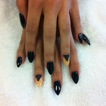 Bombshell Nail & Spa - Thank u kim!!! Love my nails!! First time doing stiletto nails! - Nail Salons Near Me - Las Vegas, Nevada