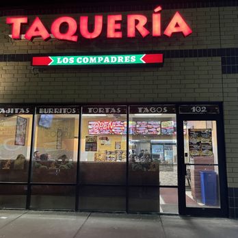 Taqueria los Compadres - View from Outside - Mexican Near Me - Lakeville, Minnesota