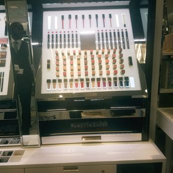 Tom Ford - Cosmetics & Beauty Supply Near Me Tom Ford - Cosmetics & Beauty Supply Near Me