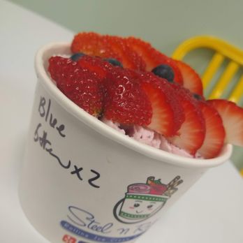 Steel N Roll - My first visit to Steel n Roll - Ice Cream & Frozen Yogurt Near Me - Vero Beach, Florida Steel N Roll - My first visit to Steel n Roll - Ice Cream & Frozen Yogurt Near Me - Vero Beach, Florida