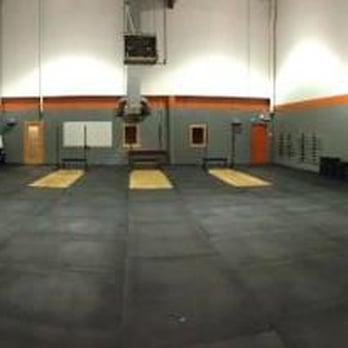 Crossfit Enclave - Interval Training Gyms Near Me - West Dundee, Illinois