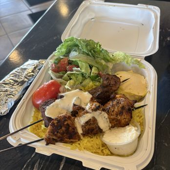 Aladdin Jr Restaurant and Cafe Covina - Chicken Kabob (Shish Taouk) plate - Mediterranean Near Me - Covina, California