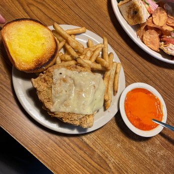 Clockers Cafe - Chicken Sandwich - American Near Me - Branson, Missouri