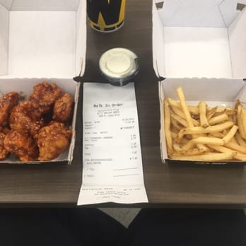 Buffalo Wild Wings - Disappointed, just opened my fries & bad quantity! - Sports Bars Near Me - Hanford, California