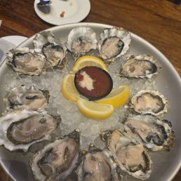 Dozen oysters of house special.