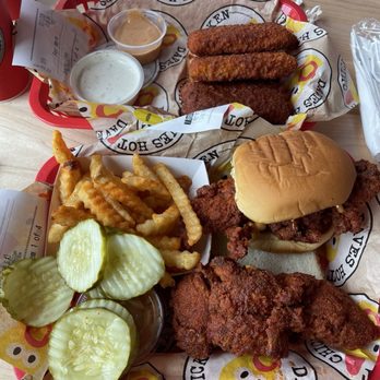 Dave's Hot Chicken - Chicken Shop Near Me - Charlotte, North Carolina Dave's Hot Chicken - Chicken Shop Near Me - Charlotte, North Carolina