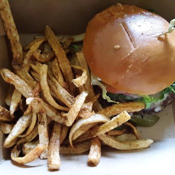 Rewster's Craft Bar and Grill - Horn Rapid cheeseburger with soggy fries - Gastropubs Near Me - Richland, Washington Rewster's Craft Bar and Grill - Horn Rapid cheeseburger with soggy fries - Gastropubs Near Me - Richland, Washington