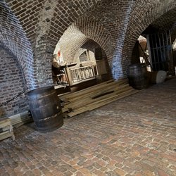 The Old Exchange & Provost Dungeon - Amazing brickwork throughout dungeon