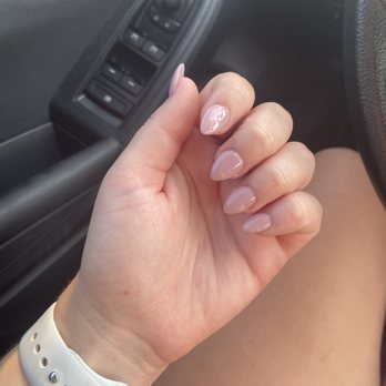 Super Nails & Spa - Almond shaped nails with Dip Powder - Nail Salons Near Me - Vancouver, Washington