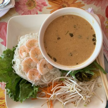 Pho VT - Virmincelli noodles with a spicy peanut sauce, shrimp and picked veggies! - Vietnamese Near Me - Los Angeles, California