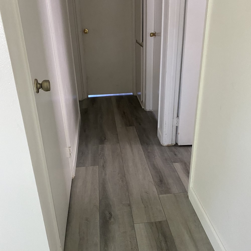Natural Flooring - Hallway - Flooring Near Me - Santa Clarita, California Natural Flooring - Hallway - Flooring Near Me - Santa Clarita, California