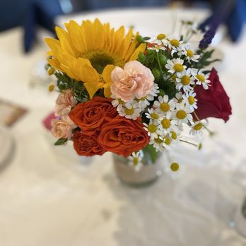R-Place Restaurant - We brought in table decorations and they made sure they were perfectly arranged on the tables. - American Near Me - Elizabeth, Pennsylvania R-Place Restaurant - We brought in table decorations and they made sure they were perfectly arranged on the tables. - American Near Me - Elizabeth, Pennsylvania