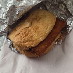 Wings Things N More - Fish sandwich