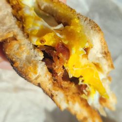 Short Stop Stores - Egg & bacon breakfast sandwich