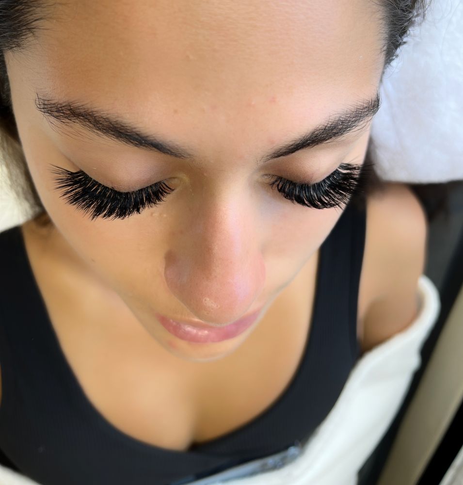 Renew Artistry Aesthetics & Ink Logo