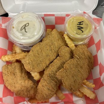 Alley Cat Lounge - Chicken tenders and fries - Lounges Near Me - Indianapolis, Indiana