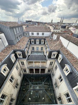 Le 1544 by null