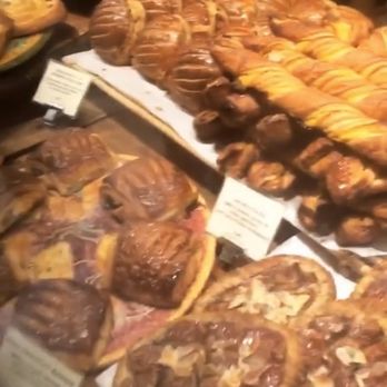 Boulangerie Poilâne - Inside of bakery - Bakeries Near Me - Paris, 75 Boulangerie Poilâne - Inside of bakery - Bakeries Near Me - Paris, 75