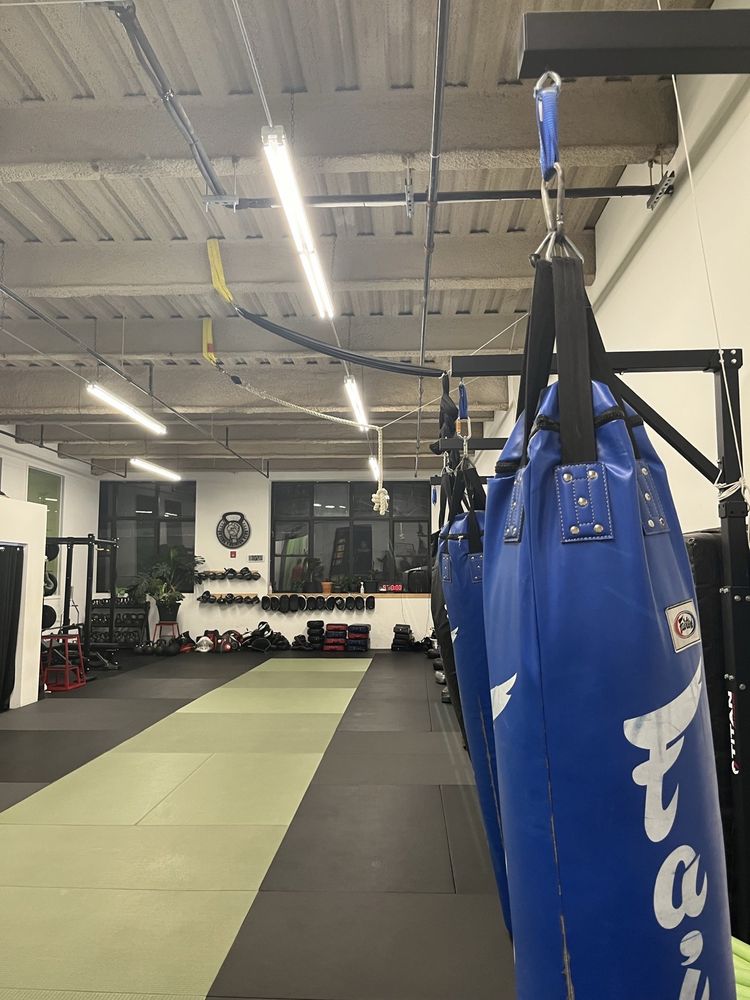 Queens Training Club Logo