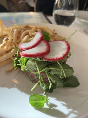 Le Bilboquet by null