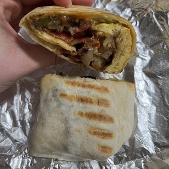 The Common Market Oakwold - Spicy breakfast burrito - Bars Near Me - Charlotte, North Carolina The Common Market Oakwold - Spicy breakfast burrito - Bars Near Me - Charlotte, North Carolina