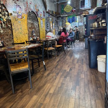 Squeeze In - Dining area. - Breakfast & Brunch Near Me - Truckee, California
