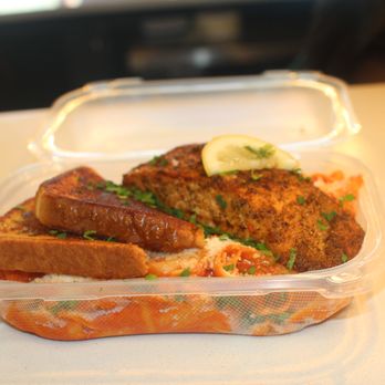 Bite More - Pomodoro Pasta with Grilled Salmon served with Garlic Toast - Chicken Wings Near Me - Atlanta, Georgia Bite More - Pomodoro Pasta with Grilled Salmon served with Garlic Toast - Chicken Wings Near Me - Atlanta, Georgia