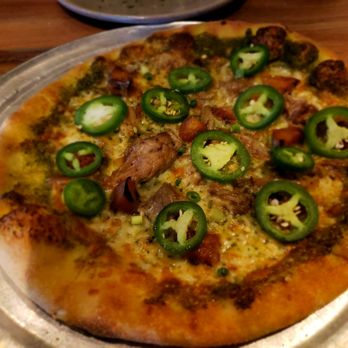 Moku Kitchen - Kalua pork hand tossed pizza - Cocktail Bars Near Me - Honolulu, Hawaii Moku Kitchen - Kalua pork hand tossed pizza - Cocktail Bars Near Me - Honolulu, Hawaii