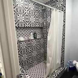 No glass door since April, Elmar handed us a shower curtain. Unacceptable! No glass door since April, Elmar handed us a shower curtain. Unacceptable!