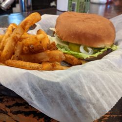 The Cade - Sexy battered fries with that chicken sammich