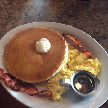 Flor's Diner - American Near Me - Colton, California Flor's Diner - American Near Me - Colton, California
