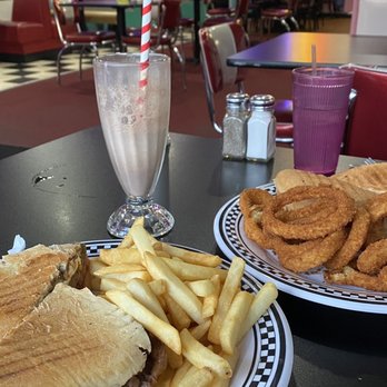 Famous 50's Diner - El Mexicano Panini and Tex Panini - Diners Near Me - Bridgeport, Connecticut Famous 50's Diner - El Mexicano Panini and Tex Panini - Diners Near Me - Bridgeport, Connecticut
