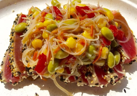 Fishbones Bar & Grille by null