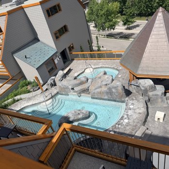 Hotel Canoe & Suites - Hotels Near Me - Banff, Alberta