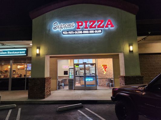 Supreme Pizza by null