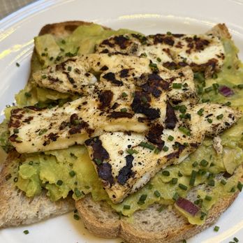 Bewley's Cafe - Avocado toast - Irish Near Me - Dublin, D