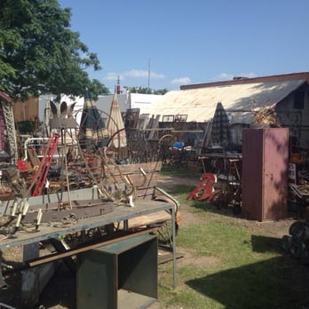 Alston's Old Home Place - Antiques Near Me - Garland, Texas